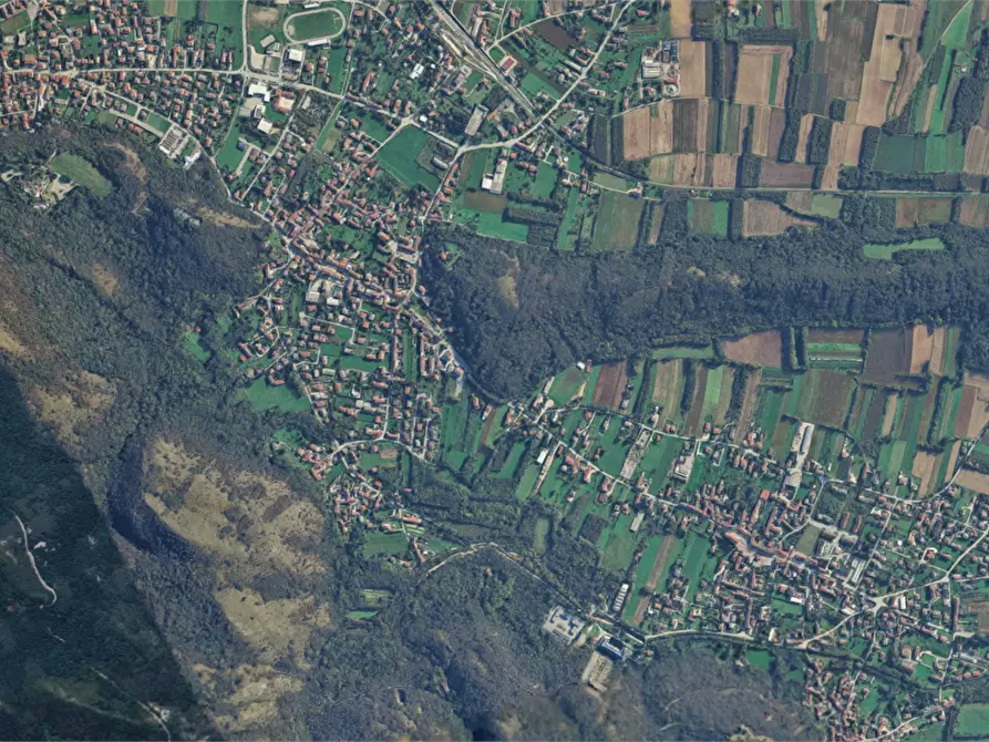 Immagine 26 di Villa in vendita  in Via Giuseppe Mazzini a Montereale Valcellina