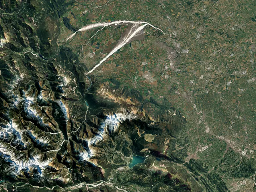 Immagine 30 di Villa in vendita  in Via Giuseppe Mazzini a Montereale Valcellina