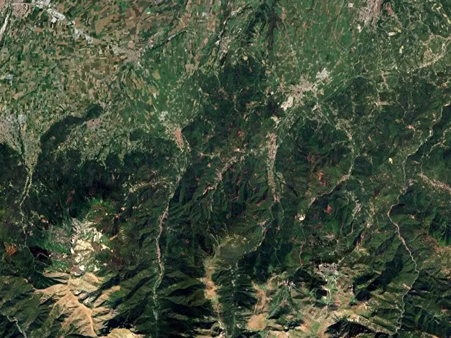 Immagine 22 di Stabile in vendita  in Via Viet  a Roccaforte Mondovì