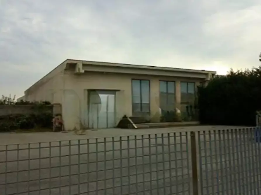 Immagine 4 di Ufficio in vendita  in Via Italia a San Vendemiano
