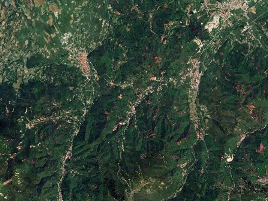 Immagine 23 di Stabile in vendita  in Via Viet  a Roccaforte Mondovì