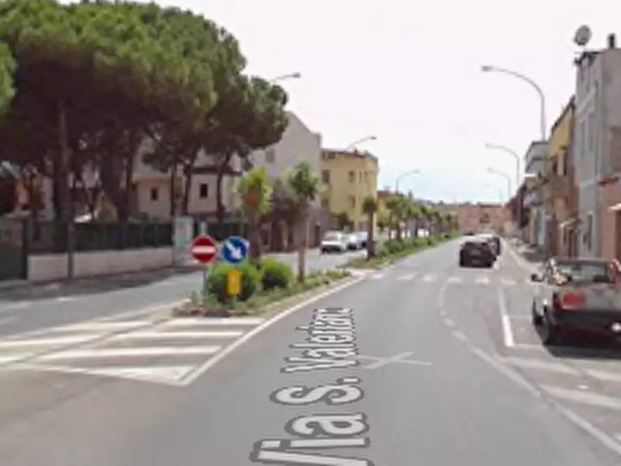 Immagine 8 di Laboratorio in vendita  in Via S. Valeriano a Monserrato