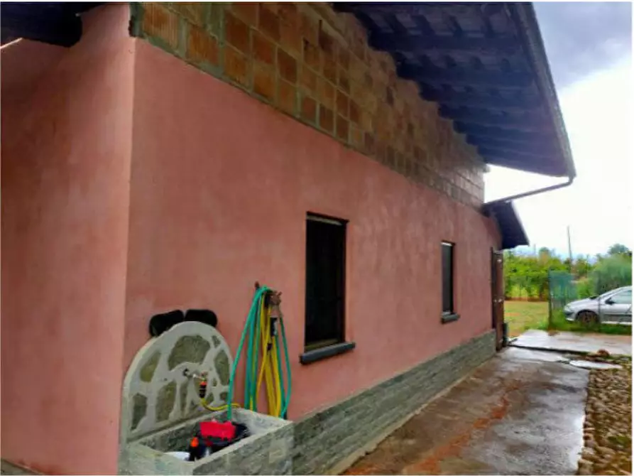 Immagine 4 di Rustico / casale in vendita  in Via Stura a Cherasco