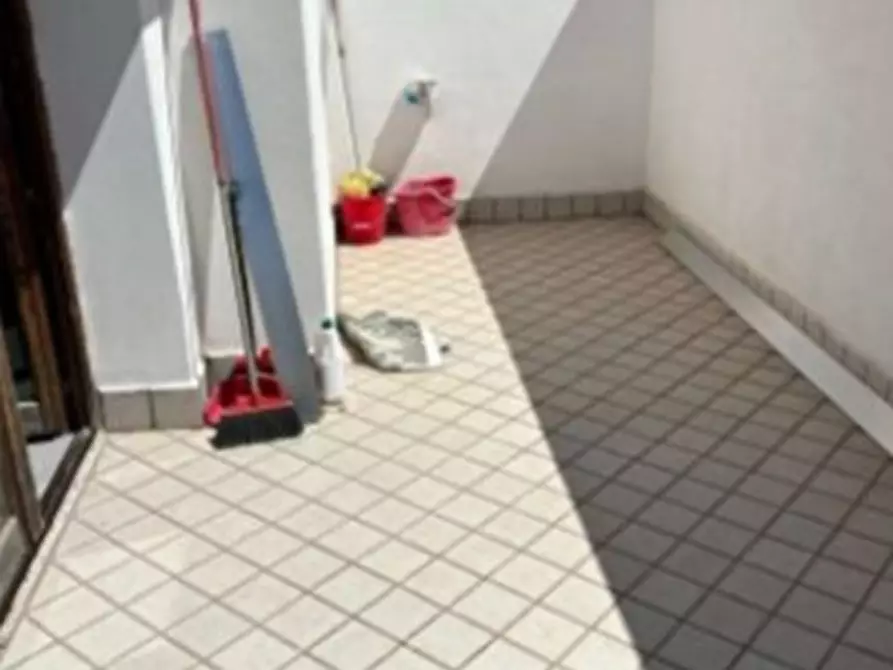 Immagine 10 di Appartamento in vendita  in Via Pino Romualdi a Pomezia