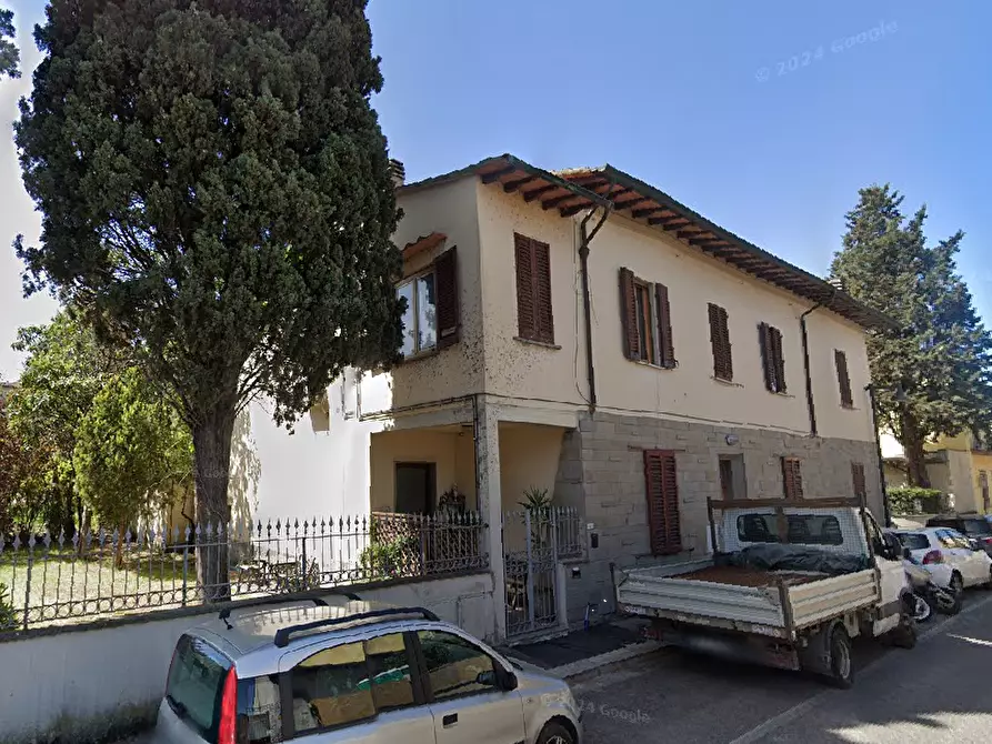 Immagine 2 di Appartamento in vendita  in via Montello a Campi Bisenzio