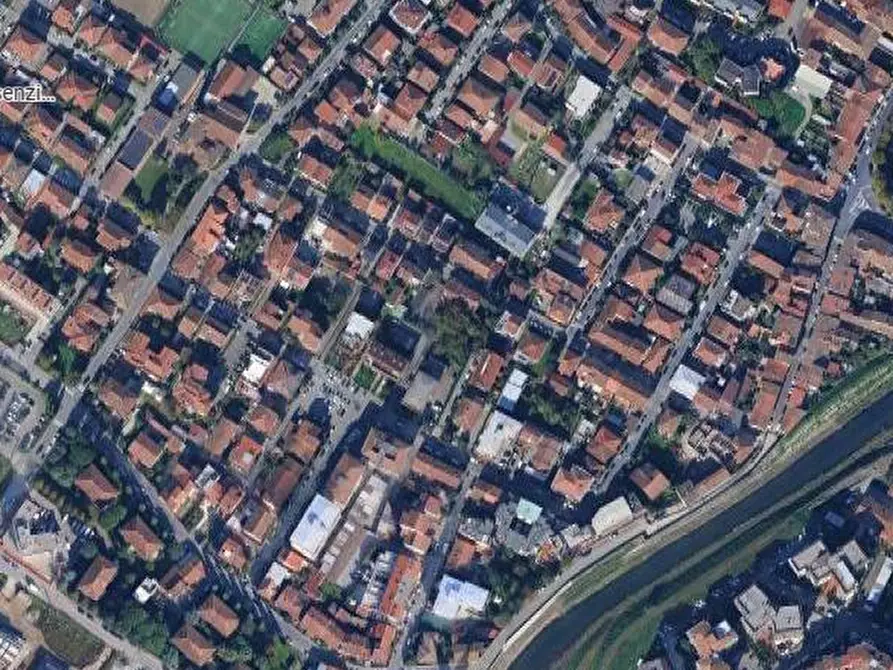 Immagine 16 di Appartamento in vendita  in via Montello a Campi Bisenzio