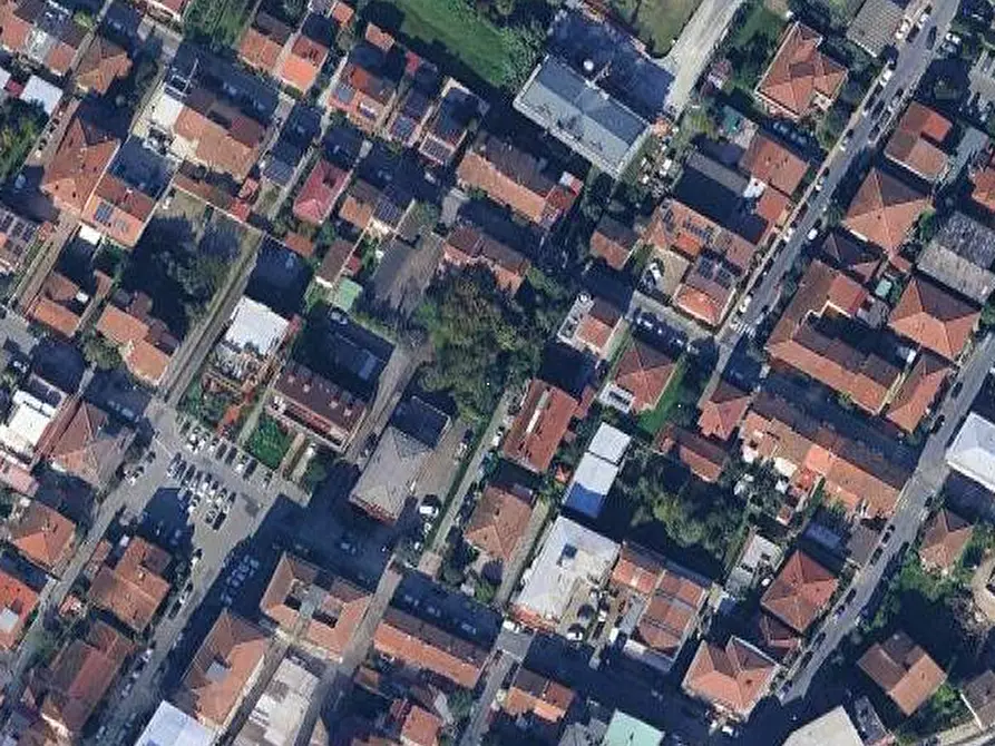 Immagine 18 di Appartamento in vendita  in via Montello a Campi Bisenzio