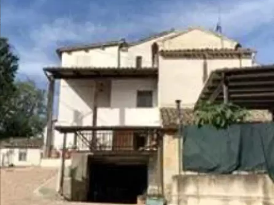 Immagine 1 di Casa indipendente in vendita  in Via Pozzo  a Falerone