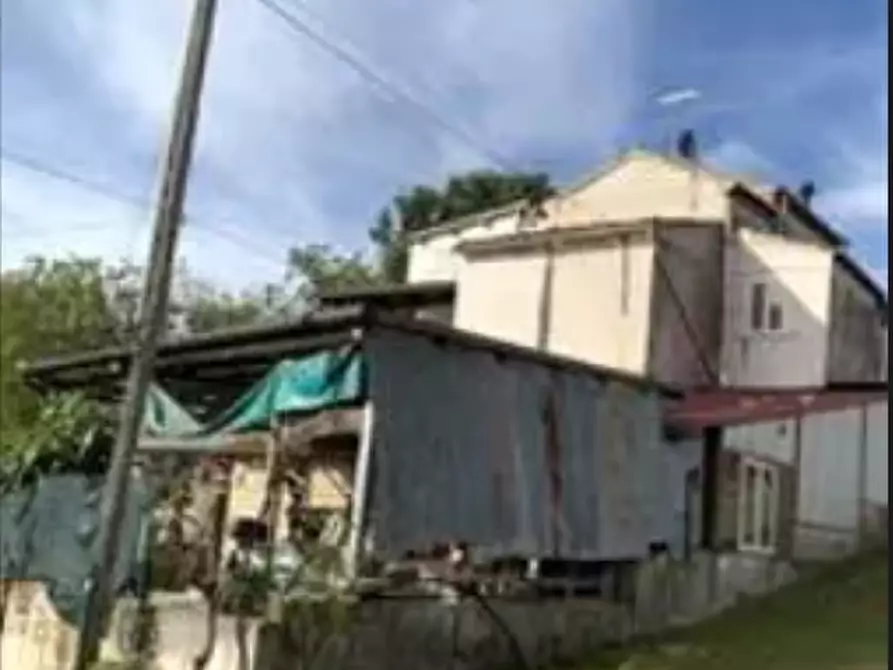 Immagine 3 di Casa indipendente in vendita  in Via Pozzo  a Falerone