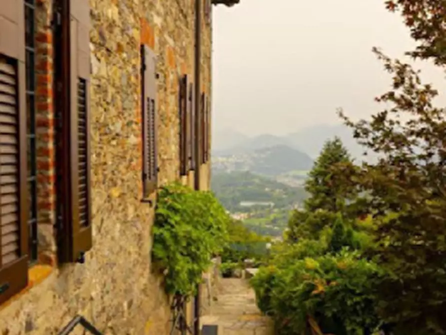 Immagine 6 di Rustico / casale in vendita  in VOCABOLO PIAN DI LANDUCCIO a Apecchio