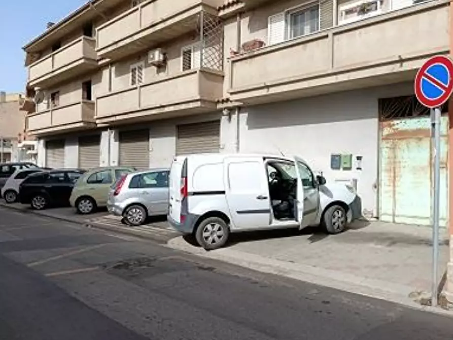 Immagine 1 di Laboratorio in vendita  in Via Vittorio Veneto a Sestu