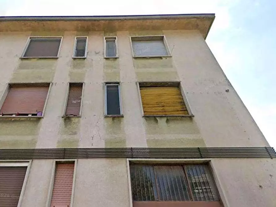 Immagine 9 di Appartamento in vendita  in Via Giosuè Carducci  a San Giuliano Milanese