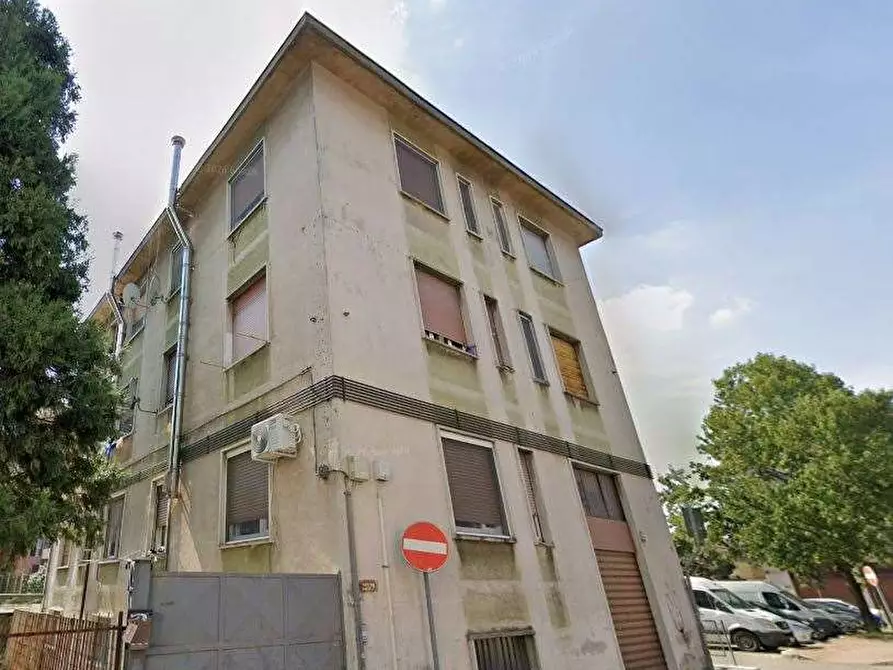 Immagine 10 di Appartamento in vendita  in Via Giosuè Carducci  a San Giuliano Milanese