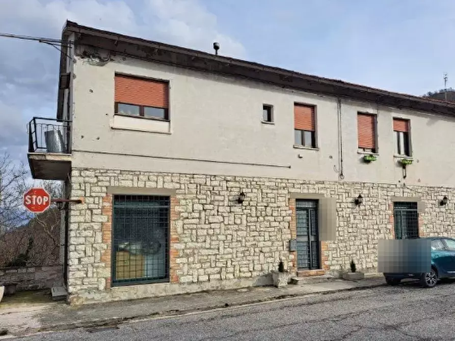 Immagine 6 di Stabile in vendita  in Via Monte Catria  a Frontone