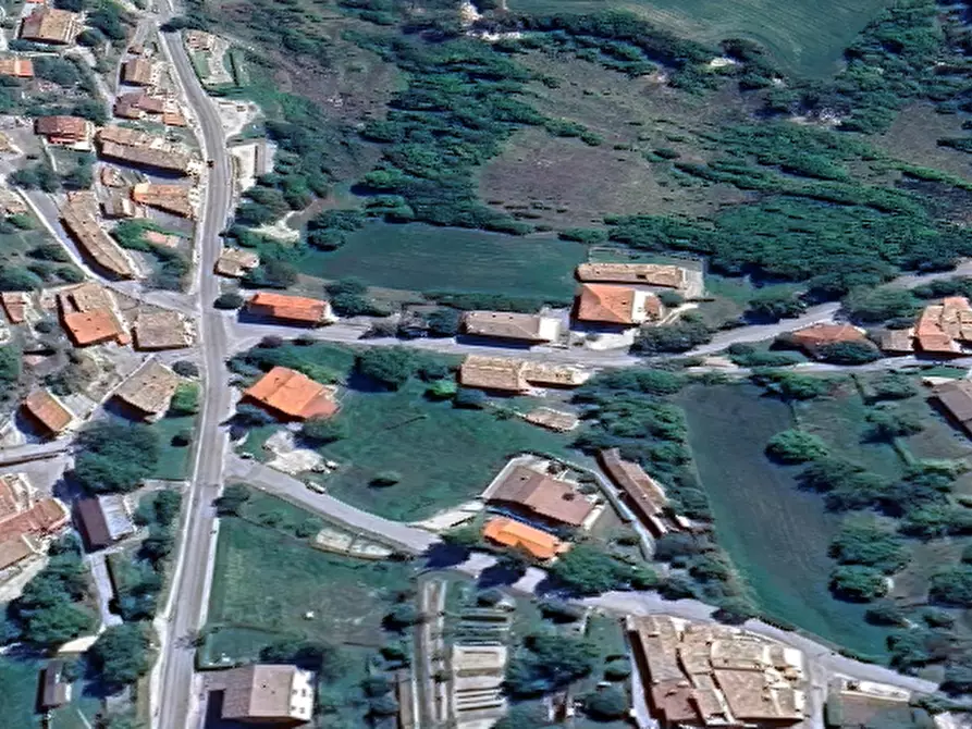 Immagine 23 di Stabile in vendita  in Via Monte Catria  a Frontone
