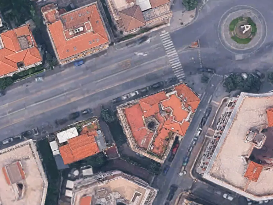 Immagine 1 di Stabile in vendita  in  Via Catania a Roma