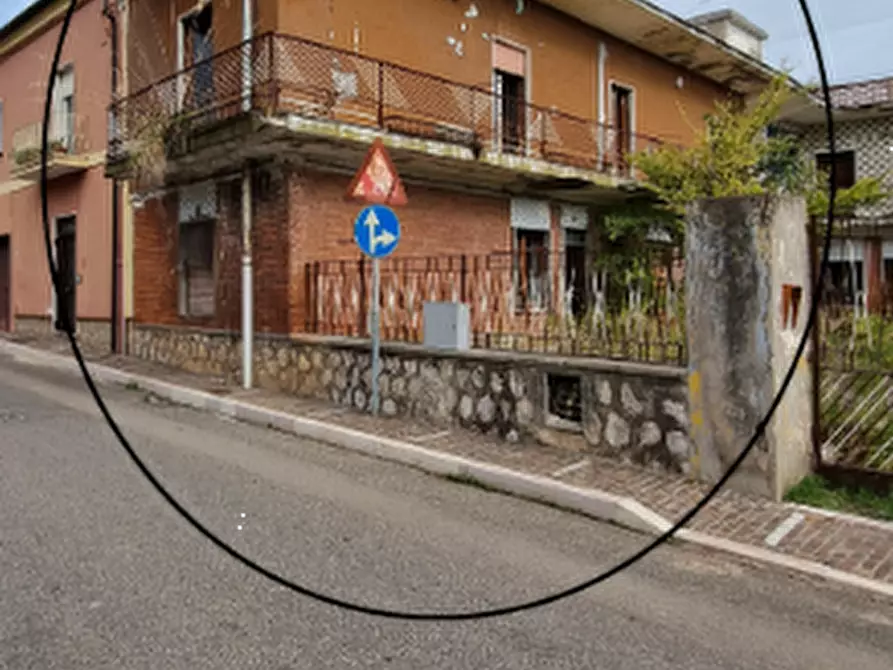 Immagine 3 di Appartamento in vendita  in Via Direttissima a Falciano Del Massico