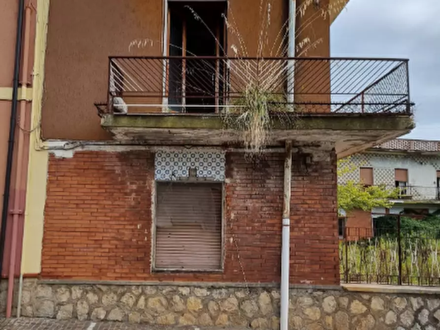 Immagine 11 di Appartamento in vendita  in Via Direttissima a Falciano Del Massico