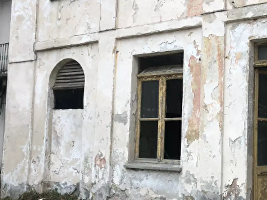 Immagine 2 di Stabile in vendita  in Via Caviglione  a Pont Canavese
