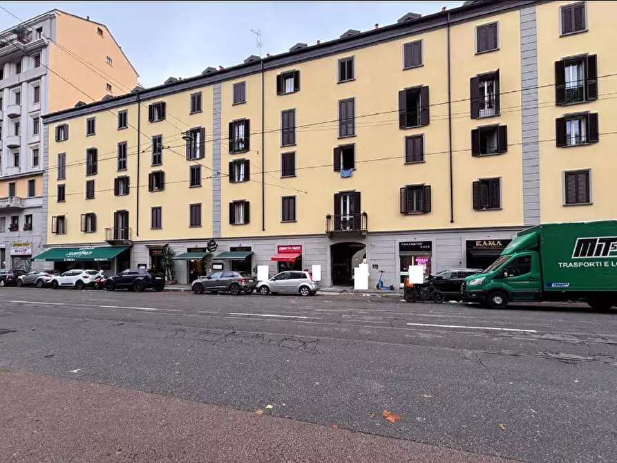 Immagine 1 di Magazzino in vendita  in V.le Bligny  a Milano