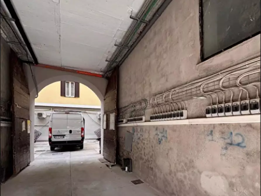 Immagine 3 di Magazzino in vendita  in V.le Bligny  a Milano