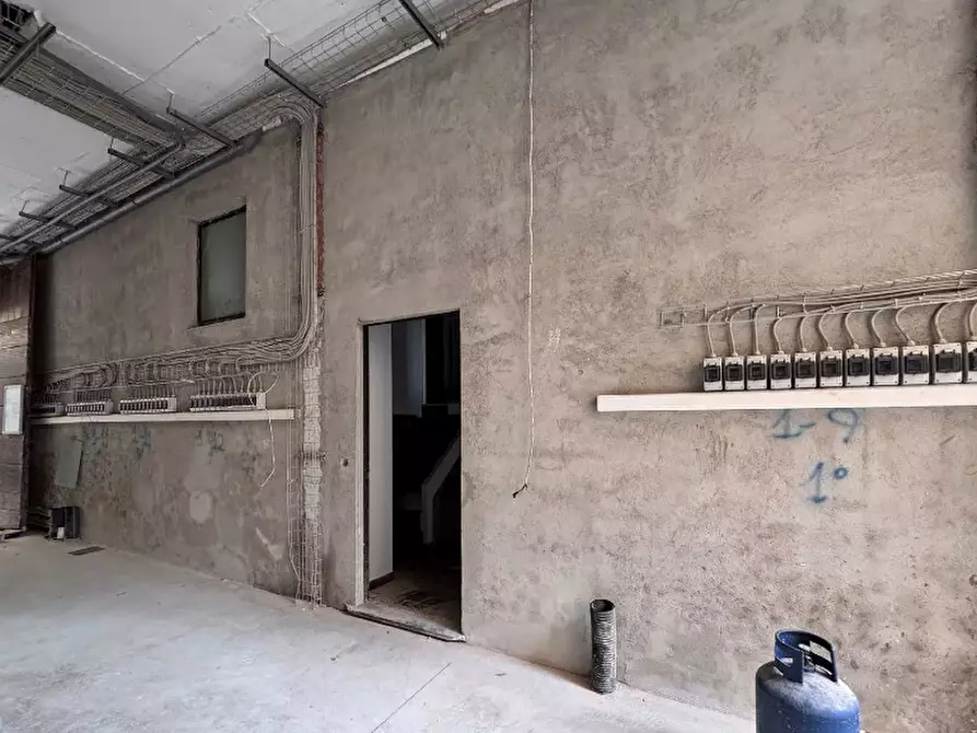 Immagine 5 di Magazzino in vendita  in V.le Bligny  a Milano
