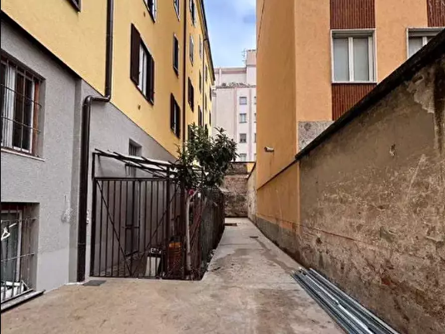 Immagine 8 di Magazzino in vendita  in V.le Bligny  a Milano
