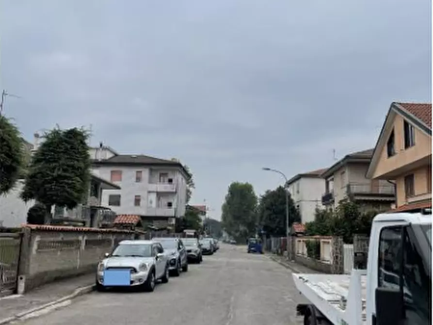 Immagine 2 di Appartamento in vendita  in Via Privata Nerviano a Pogliano Milanese