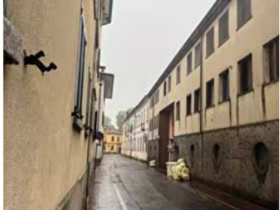 Immagine 2 di Appartamento in vendita  in Via Umberto I a Pessano Con Bornago