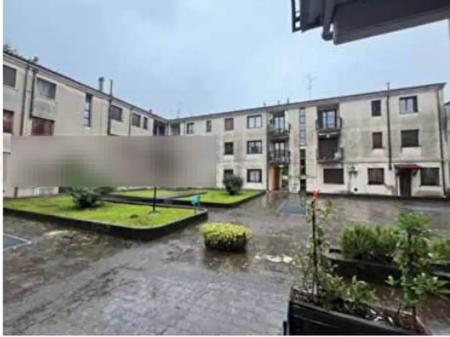 Immagine 4 di Appartamento in vendita  in Via Umberto I a Pessano Con Bornago