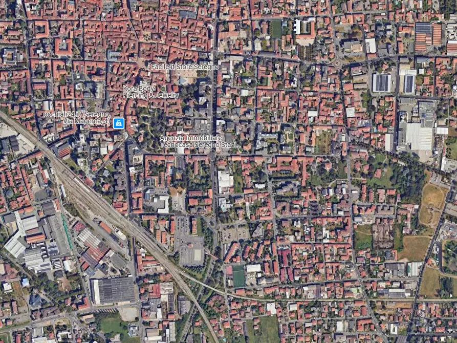 Immagine 15 di Negozio in vendita  in Via allo Stadio a Seregno