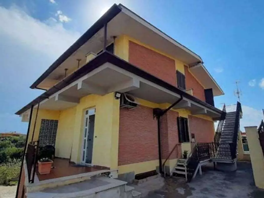 Immagine 1 di Casa indipendente in vendita  in Via delle Nottue a Ardea