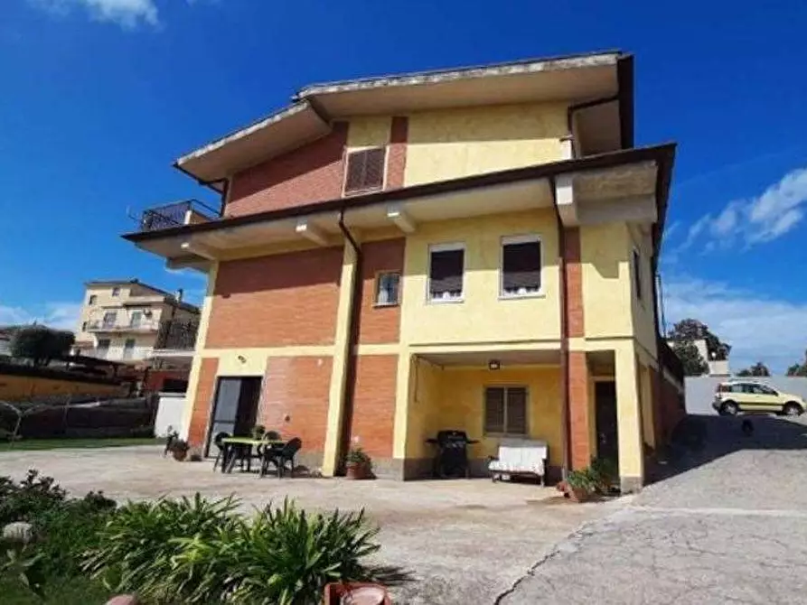 Immagine 4 di Casa indipendente in vendita  in Via delle Nottue a Ardea