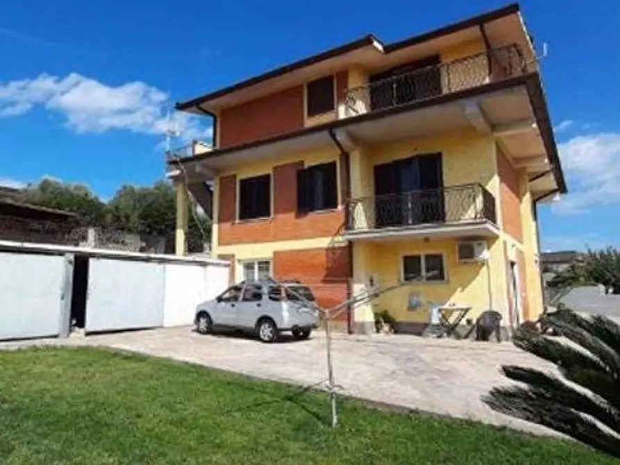 Immagine 5 di Casa indipendente in vendita  in Via delle Nottue a Ardea