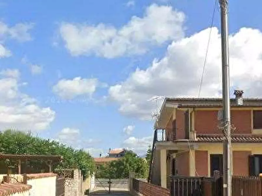 Immagine 10 di Casa indipendente in vendita  in Via delle Nottue a Ardea