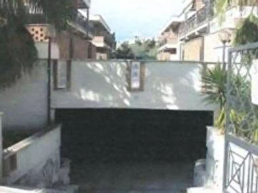 Immagine 3 di Appartamento in vendita  in Viale Nerone a Anzio