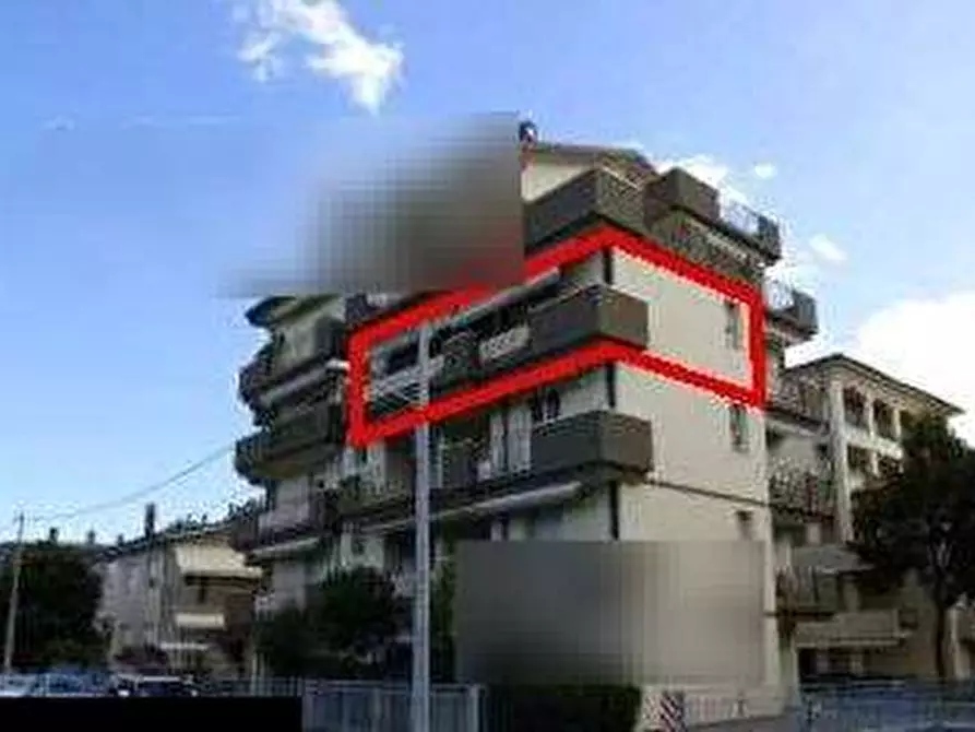 Immagine 2 di Appartamento in vendita  in Via Pio Schinetti a Rimini
