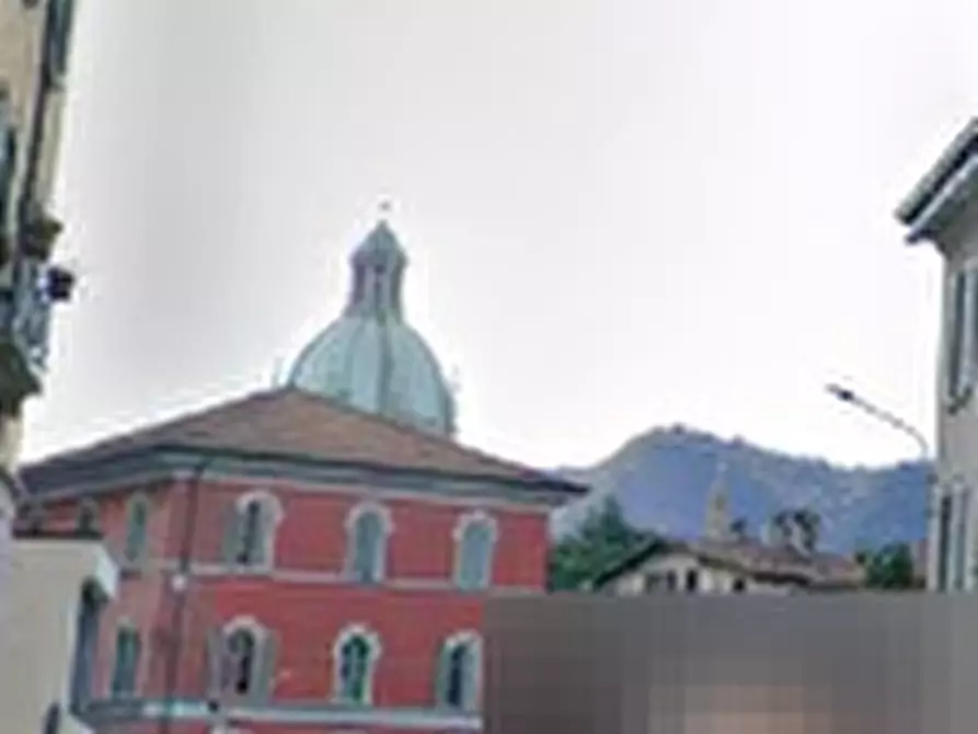 Immagine 7 di Negozio in vendita  in Via Alessandro Manzoni a Como