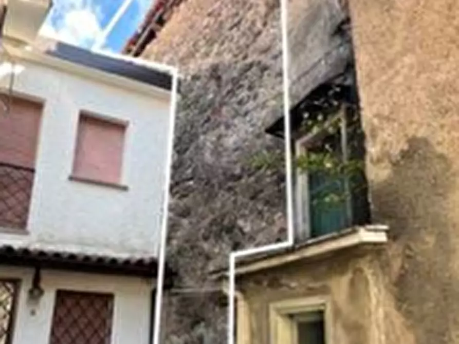 Immagine 1 di Porzione di casa in vendita  in Via Carrobbio a Ballabio