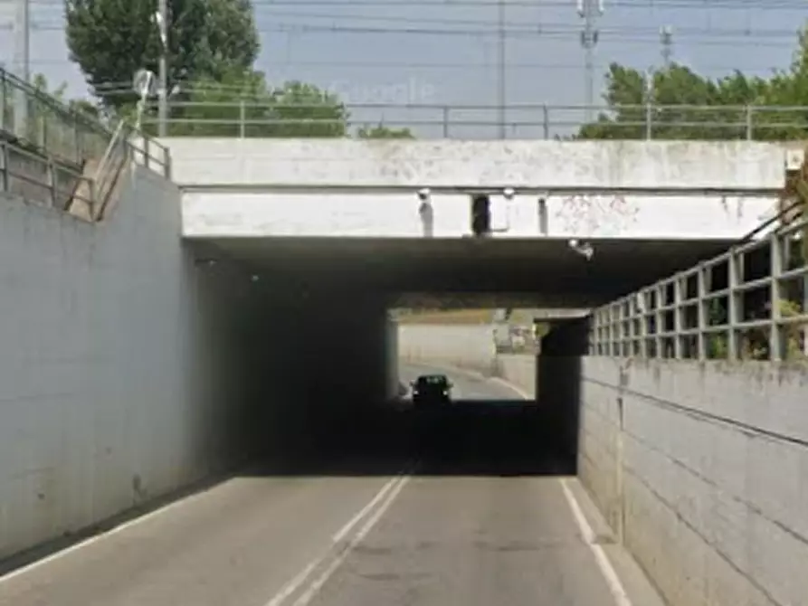 Immagine 2 di Garage in vendita  in Via Balilla a Romano Di Lombardia