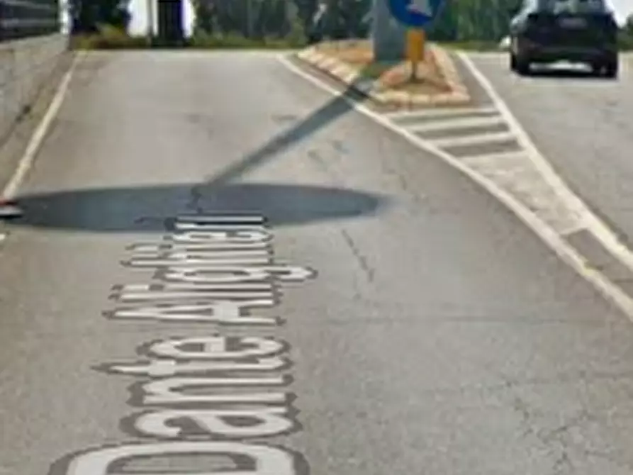 Immagine 3 di Garage in vendita  in Via Balilla a Romano Di Lombardia
