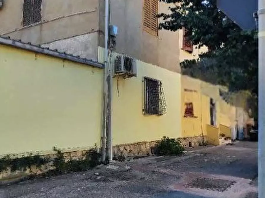 Immagine 4 di Appartamento in vendita  in Via Santa Barbara a Carbonia