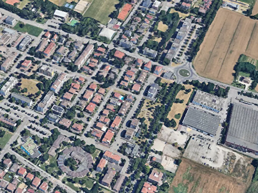 Immagine 14 di Posto auto in vendita  in Viale Leonardo da Vinci  a Ravenna
