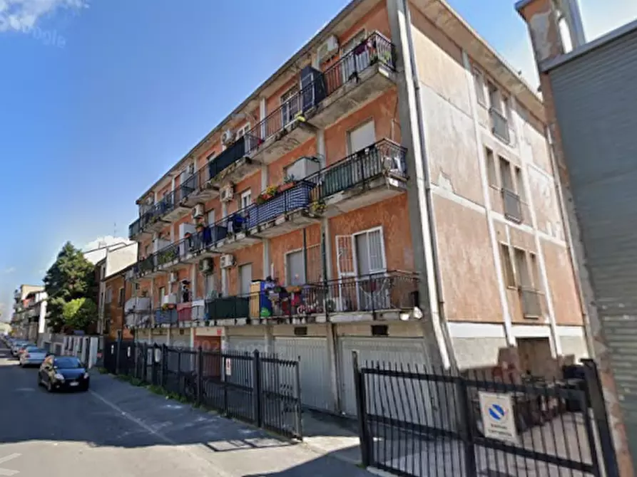 Immagine 2 di Appartamento in vendita  in Via Val di Non a Milano