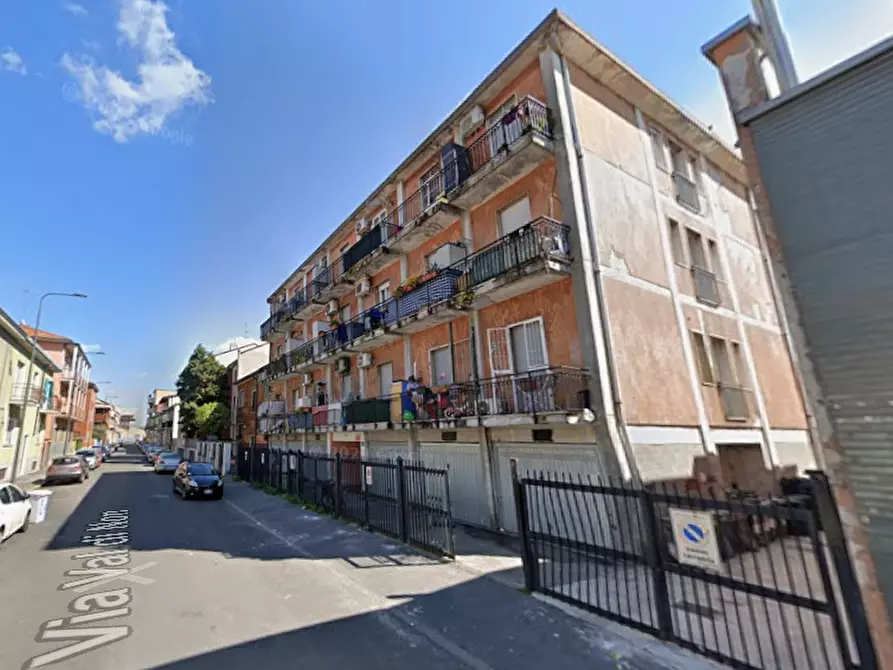 Immagine 4 di Appartamento in vendita  in Via Val di Non a Milano