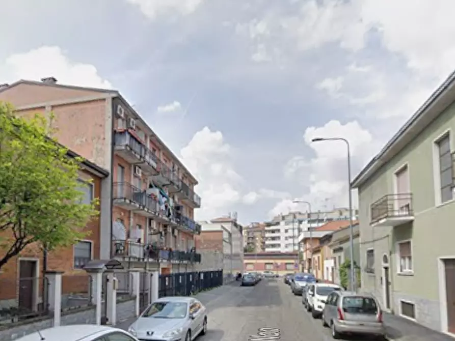 Immagine 8 di Appartamento in vendita  in Via Val di Non a Milano