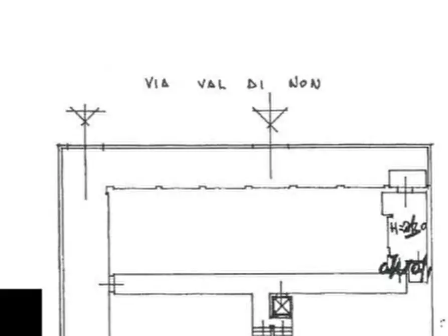 Immagine 21 di Appartamento in vendita  in Via Val di Non a Milano