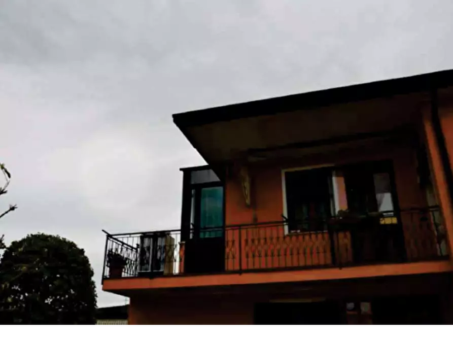 Immagine 4 di Appartamento in vendita  in Via N. Sauro a Bagnoli Di Sopra