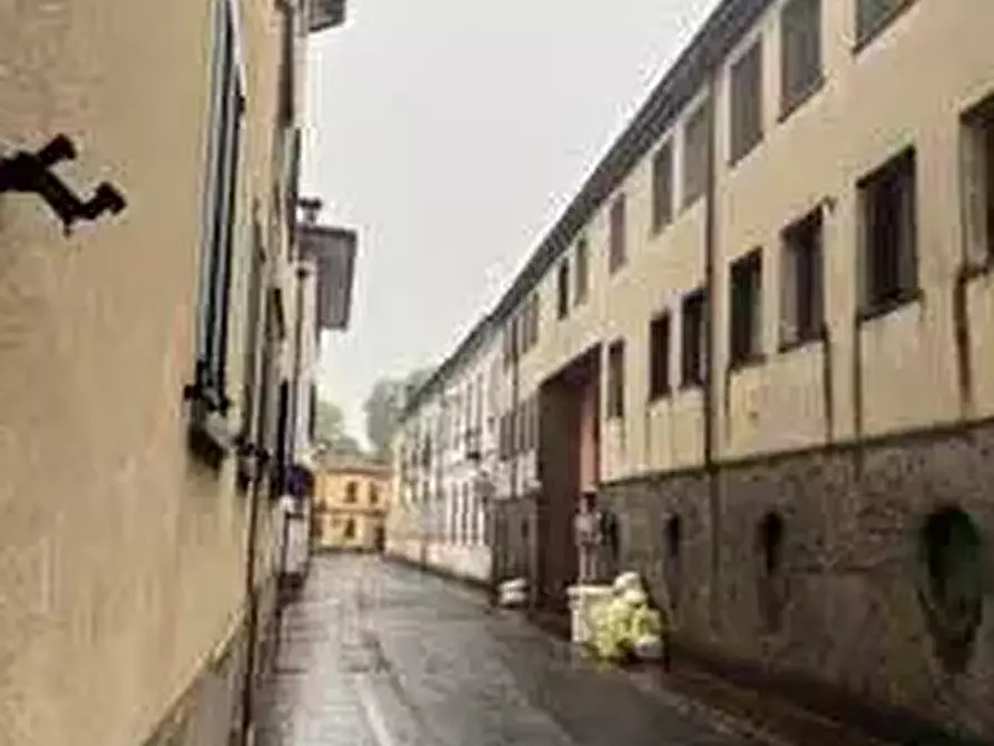 Immagine 2 di Appartamento in vendita  in Via Umberto I a Pessano Con Bornago