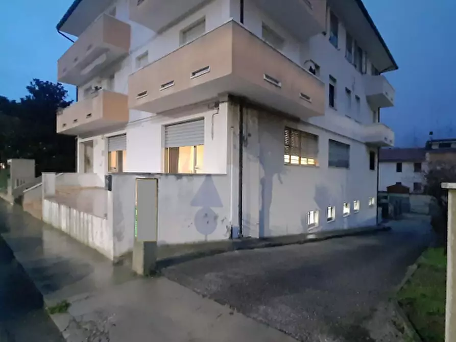 Immagine 1 di Laboratorio in vendita  in Via Caserta a Porto Sant'elpidio